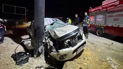 HURDAYA DÖNEN ARAÇTAN SAĞ ÇIKTILAR!