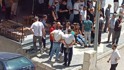SOKAK ORTASINDA DEHŞET: İKİ AYAĞINDAN VURULDU!