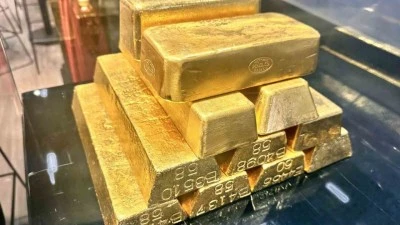 TRUMP&rsquo;IN HAMLESİ ALTINI AŞAĞI &Ccedil;EKTİ