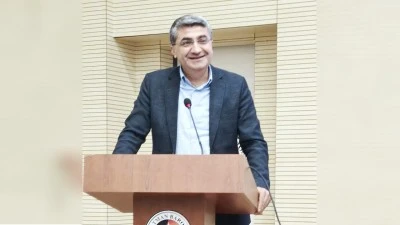 YASA GECİKTİK&Ccedil;E S&Uuml;RE&Ccedil; TIKANIYOR