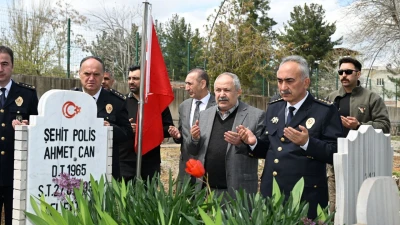 POLİS HAFTASI&rsquo;NDA ŞEHİTLER UNUTULMADI