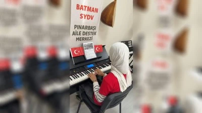 &Ccedil;ANAKKALE ZAFERİ, PİYANO EZGİSİYLE ANILDI