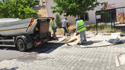 MAHALLELERDE TEMİZLİK &Ccedil;ALIŞMALARI S&Uuml;R&Uuml;YOR
