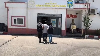 47 YIL CEZALI FİRARİ MİNİB&Uuml;STE YAKALANDI