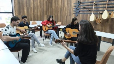 SASON&rsquo;DA &Uuml;CRETSİZ M&Uuml;ZİK KURSLARI BAŞLADI