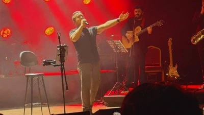 MEM ARARAT ŞARKILARIYLA B&Uuml;Y&Uuml;LEDİ