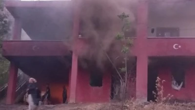 İKİ KATLI EVİN DEPOSUNDA YANGIN