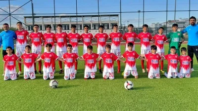 U13&rsquo;TE ZİRVENİN SAHİBİ 19 MAYIS