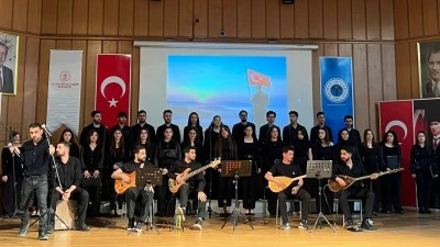 &Ccedil;ANAKKALE RUHU T&Uuml;RK&Uuml;LERLE YENİDEN CANLANDI