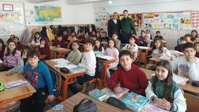 MEDENİYET İLKOKULU&rsquo;NDA OKUR-YAZAR BULUŞMASI