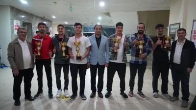 YURT ÖĞRENCİLERİNDEN KIYASIYA REKABET