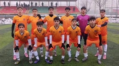 ENVER TOPRAK&rsquo;IN GEN&Ccedil;LERİ AMED&rsquo;E FUTBOL DERSİ VERDİ: 2-1
