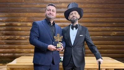 AKİF MANAF&rsquo;A &lsquo;DOĞAYLA BARIŞ &Ouml;D&Uuml;L&Uuml;&rsquo;