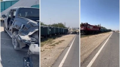 BATMAN'DA YÜK TRENİ ARAÇLA ÇARPIŞTI