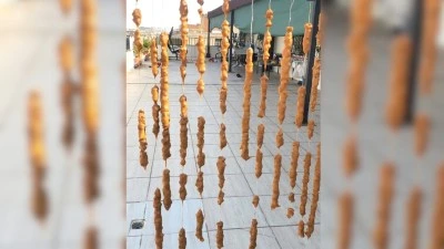 MEZRONEDEN LEZZETLER BALKONLARDA 