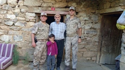 JANDARMA, YAŞLILARI UNUTMADI