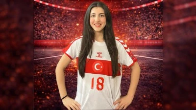 BATMANLI SEMA YILMAZ MİLLİ FORMAYLA KOSOVA&rsquo;DA