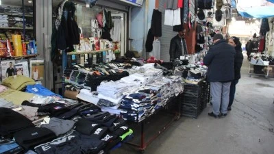 ATKI, BERE VE ELDİVEN TEZGÂHTA KALDI