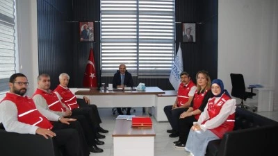 KIZILAY HAFTASI’NDA VALİ CANALP’E ZİYARET