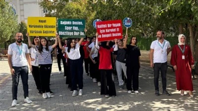 ÖĞRENCİLER SAĞLIKLI YAŞAM İÇİN YÜRÜDÜ