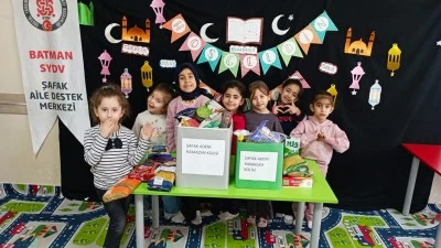 K&Uuml;&Ccedil;&Uuml;K &Ouml;ĞRENCİLERDEN B&Uuml;Y&Uuml;K DAYANIŞMA