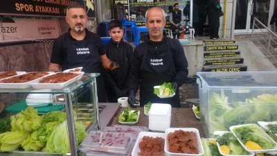 GE&Ccedil;EN YIL 80 KİLO SATTI, BU YIL HEDEF 100 KİLO