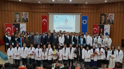 34 ÖĞRENCİ BEYAZ ÖNLÜK GİYEREK MESLEĞE İLK ADIMINI ATTI