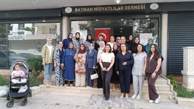 MİD-DER KADIN KOLLARI ANNELER GÜNÜ’NÜ UNUTMADI