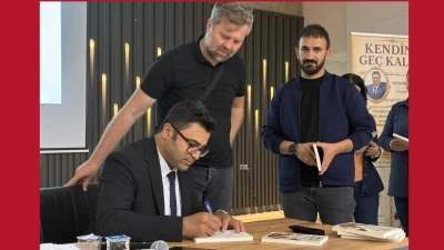 KENDİNE GE&Ccedil; KALMA KİTABI OKURLARLA BULUŞTU