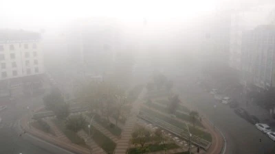 SİSLİ HAVALARDA TRAFİK UYARISI:SÜRÜCÜLER DİKKATLİ OLMALI