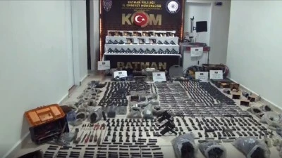 EMNİYETTEN 3 YILLIK BİLANÇODA 2.312 SİLAH, 119 BİN PARÇA