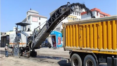 4 MAHALLEYİ BİRBİRİNE BAĞLAYAN CADDE ASFALTLANDI