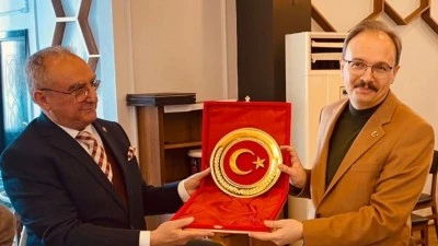 EMEKLİLER Y&Uuml;K DEĞİL, TOPLUMUN HAFIZASI