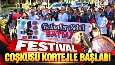 FESTİVAL COŞKUSU KORTEJLE BAŞLADI