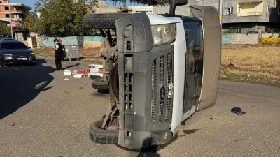 HİLAL MAHALLESİ’NDE İKİ ARAÇ ÇARPIŞTI