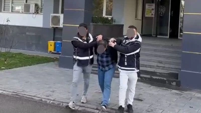 12 AYRI DOLANDIRICILIK SU&Ccedil;UNDAN ARANIYORDU