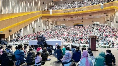 SALON DOLDU TAŞTI, AİLE KONUŞULDU