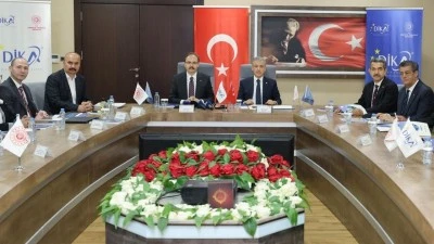 VALİ CANALP, DİKA YÖNETİM KURULU TOPLANTISINA KATILDI