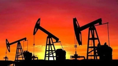 PETROL FİYATLARI SAVAŞIN ETKİSİYLE REKOR KIRIYOR