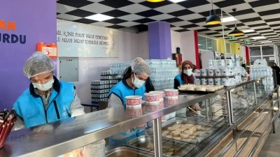 1000 ÖĞÜN YEMEK DAĞITILDI