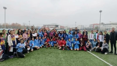 FUTBOLUN SULTANLARI 9 YILDIR YENİLMEZ ŞAMPİYON