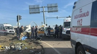 DİYARBAKIR-BATMAN YOLUNDA YİNE KAZA: 2 ÖLÜ