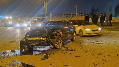 TRAFİK KAZASI: 2 YARALI