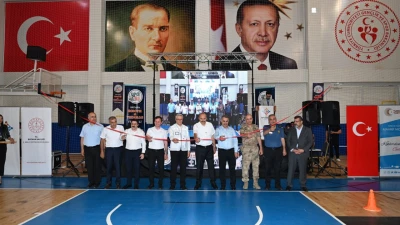 692 ÖĞRENCİ ROBOTİK YARIŞMASINDA BULUŞTU