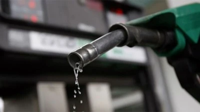 MOTORİNE  1 LİRA 77 KURUŞ İNDİRİM 