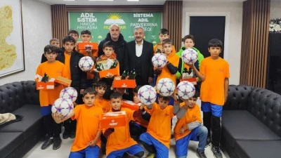 HÜDAPAR’DAN BEŞEVLER MAHALLE TAKIMINA SPOR DESTEĞİ