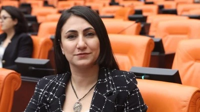 ZEYNEP ODUNCU’DAN “EK KAYNAK KİTAP” SORULARI