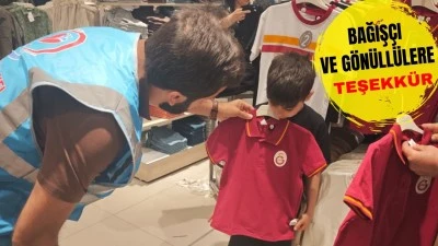 YETİMLER VAKFI&rsquo;NDAN 200 &Ccedil;OCUĞA BAYRAMLIK DESTEĞİ