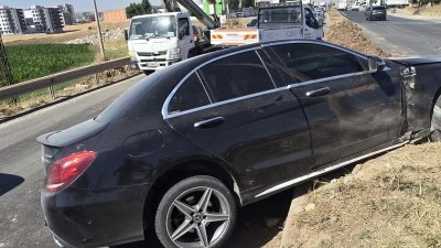 OTOMOBİL İLE MİNİB&Uuml;S &Ccedil;ARPIŞTI