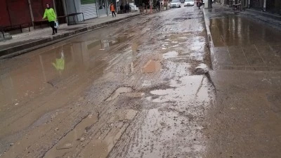 ÇARŞI ÇAMUR DERYASINA DÖNDÜ